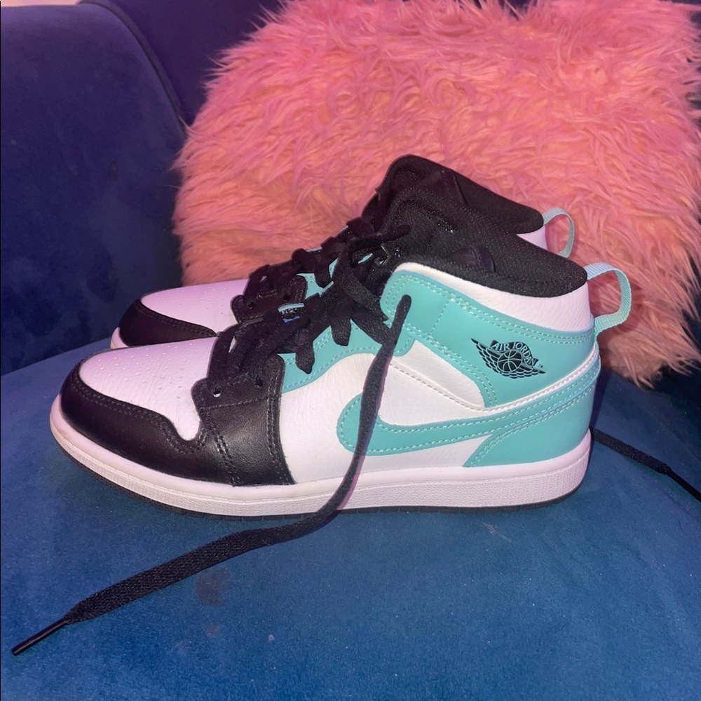 Nike Unisex Teal Jordan’s